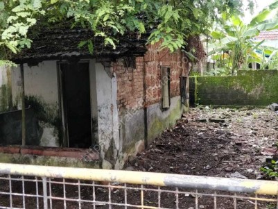 1.5 Cents of Residential cum Commercial Land for Sale at Kadavanthra, Ernakulam