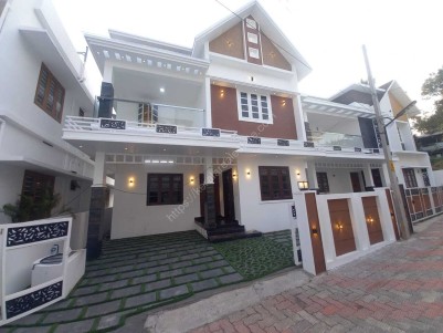 3 BHK 1700 sqft Independent Villa for Sale at Kalamassery, Ernakulam