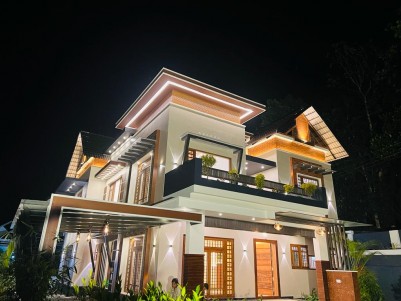 2925 Sq.ft 2 Story House for Sale at Koodalloor, Kottayam