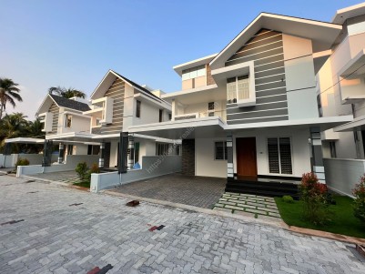 Brand New Moonlight Villas Near Lakeshore Hospital Panangadu, Kochi