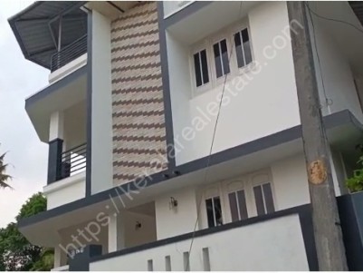 3 BHK 1650 Sq.ft Villa for Sale Near Thykoodam Bridge, Ernakulam