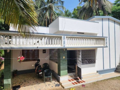 Land with House for Sale near State highway, Mundoor, Palakkad