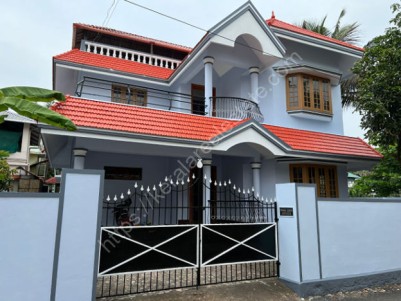 2600 Sq.ft 4 BHK House in 8 Cents for Sale at Chambakkara, Maradu, Ernakulam