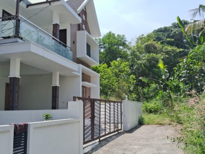 4 BHK Brand New House for Sale at Ambalapady, Pallikkara, Ernakulam