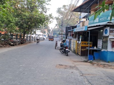 Residential Land for Sale at Ponnurunni, Ernakulam