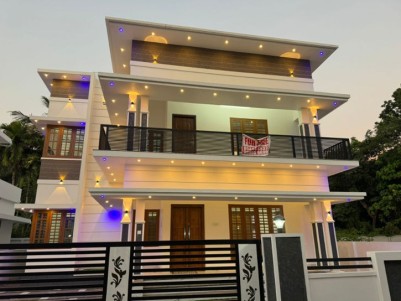 House for Sale at Chirakkakode, Thrissur