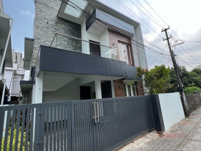 House for Sale at Edappally, Ernakulam