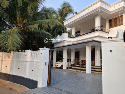 7 BHK House for Sale in Kuppam, Kannur 