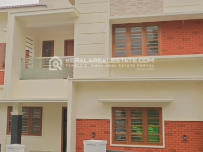 4 BHK House for Sale in Kakkanad, Ernakulam 