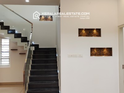  4 BHK Independent House for Sale in Kakkanad, Ernakulam 