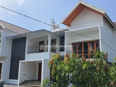 LUXURY 4 BHK INDEPENDENT HOUSE FOR SALE IN NORTH PARAVUR, ERNAKULAM