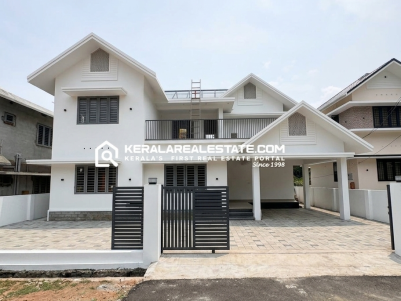 4 BHK HOUSE FOR SALE AT KAIPUZHA, KOTTAYAM