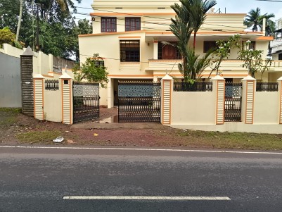 House with Godown in 25 Cents for Sale in Puthenkurishu, Kakkanad, Ernakulam