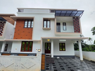 3 BHK HOUSE FOR SALE IN KUZHIVELIPADY, KAKKANAD, ERNAKULAM